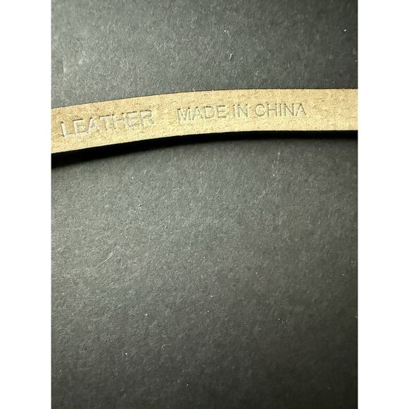 Lodis Womens Belt Skinny Red Black Size S Leather 29-32 Casual Career Boho - Picture 5 of 8